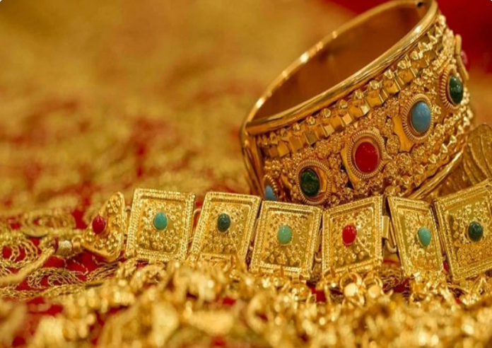 Gold Price : Big news! Gold became cheaper by Rs 9,600 from the record rate, know the latest rates