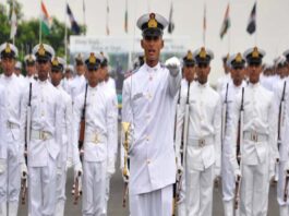 Career in Indian Navy: How to become an officer in Indian Navy? Opportunities are available from both 12th and graduation, know here