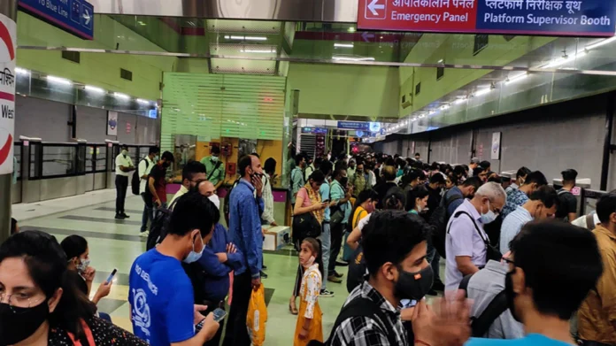 Delhi Metro: Big news! Services will be delayed on Delhi Metro's Blue Line, know full details