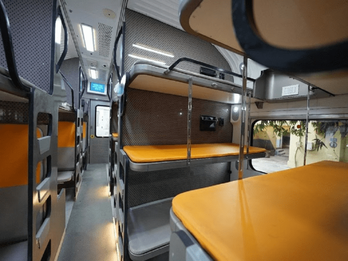 Vande Bharat Sleeper Train: Big update regarding India's first Vande Bharat sleeper train, know the update