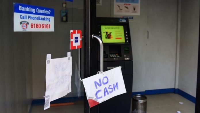 No Cash in ATMs: Big news! SBI 14000 ATMs, Axis 5000 ATMs are empty, know why 38000 ATMs are out of service!